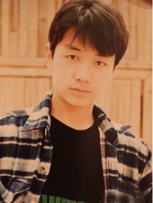 “伍六一”邢佳棟:紅了不忘本,成名前娶平凡妻子,曾被綁架7天 “伍六一”邢佳棟:紅了不忘本,成名前娶平凡妻子,曾被綁架7天