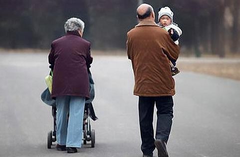 被拋棄11年的兒子，拒絕為母親捐骨髓：打感情牌沒用，我就是不捐