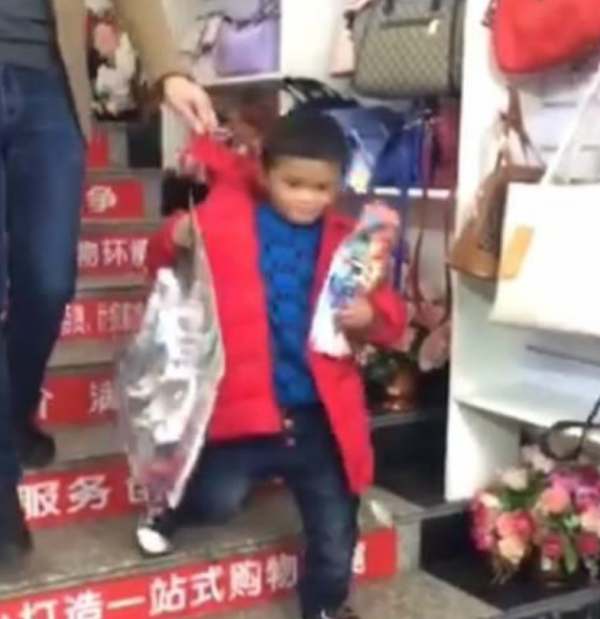 從商演不斷到無人問津，被丟回農村的小馬雲，他的悲劇該由誰買單