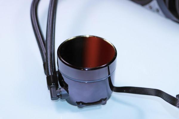 華碩 B660 重炮手 WiFi 登場，這算是半開放式主機嗎？