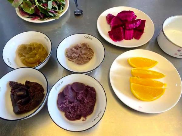 一口下去清甜沁心,走進五顏六色的月餅世界吧 一口下去清甜沁心,走進五顏六色的月餅世界吧