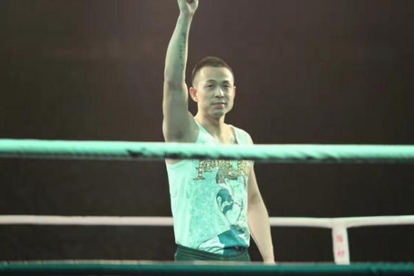 搏擊冠軍玄武為習武夢堅持28年，全身6處骨折，如今要為情懷而戰