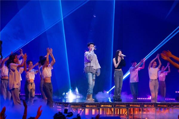 《說唱聽我的2》尤長靖鄧典果將舞臺氛圍拉滿,龔琳娜致敬卓別林 《說唱聽我的2》尤長靖鄧典果將舞臺氛圍拉滿,龔琳娜致敬卓別林