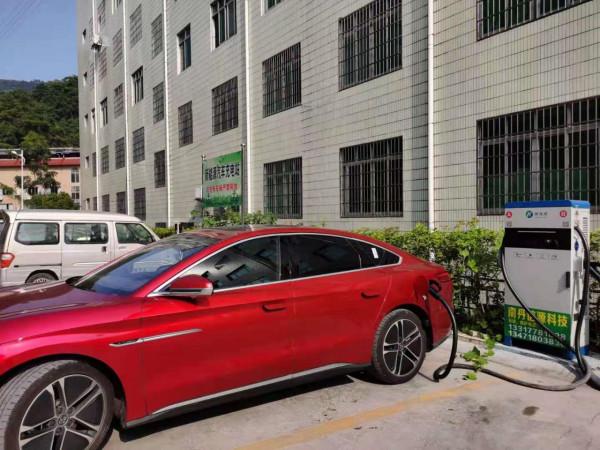 開著電動爹去旅行2：電動爹果然是爹，關於里程焦慮的小故事