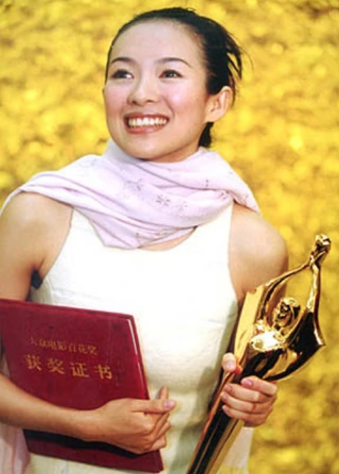 章子怡：5任男友，2個億萬富翁，為何選擇下嫁3婚的汪峰？