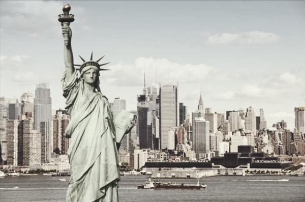 泰坦尼克號的鍋爐工,事發時坐破艇逃離,大難不死後買下香港莊園 泰坦尼克號的鍋爐工,事發時坐破艇逃離,大難不死後買下香港莊園