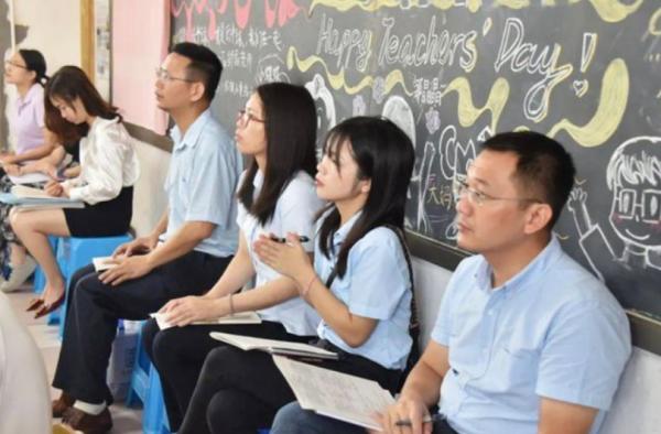 教師職稱評定有新規，文憑不再是硬性要求，滿足條件即可評高階