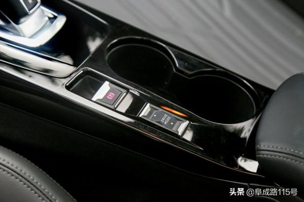 顏值線上卻被“卷”低油耗的東風標緻2008到底輸在哪？