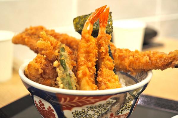 日本美食全紀錄：小吃、主食、菜餚、甜點、飲料，一個也不能少