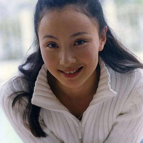 演員陶虹：眼看著老公跟人傳緋聞，她的抉擇讓人又氣又不解