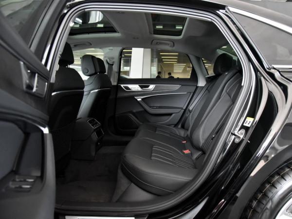 四輪驅動行政豪華車,同級低價格,加長後駕乘舒適,實拍奧迪A6L 四輪驅動行政豪華車,同級低價格,加長後駕乘舒適,實拍奧迪A6L