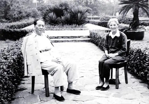 恩師王立庵幫學霸毛澤東糾正偏科，建國後，毛澤東接濟他8個兒孫