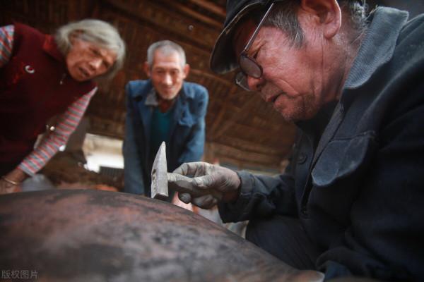 農村正在消失的6種手藝人,曾經都是手藝絕活,如今卻難覓蹤跡 農村正在消失的6種手藝人,曾經都是手藝絕活,如今卻難覓蹤跡