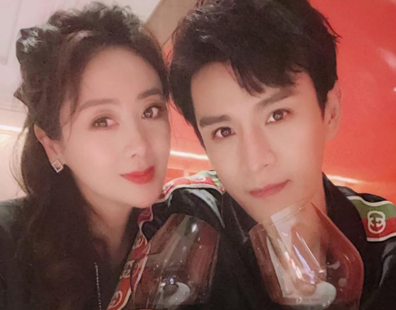 小李琳為姐弟戀老公慶生,穿黑衣袖口鑲鑽太時髦 小李琳為姐弟戀老公慶生,穿黑衣袖口鑲鑽太時髦