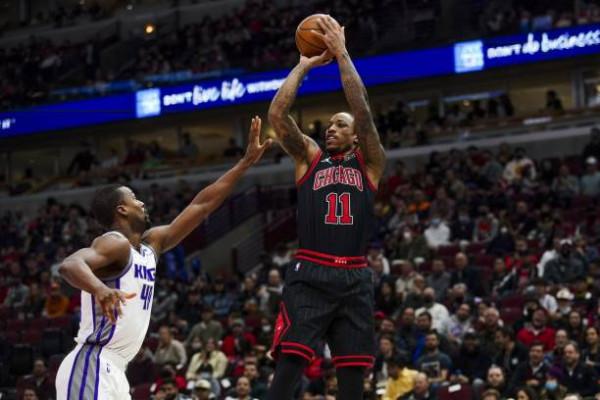 字母哥爆砍50+14破紀錄，特雷楊41+9克騎士，灰熊雙槍74分成空砍