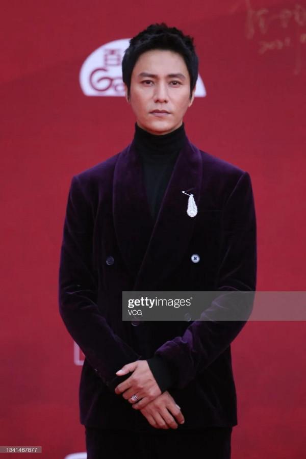 男明星生圖比拼！黃曉明陳坤氣質拉滿，吳京還是那套熟悉的西裝