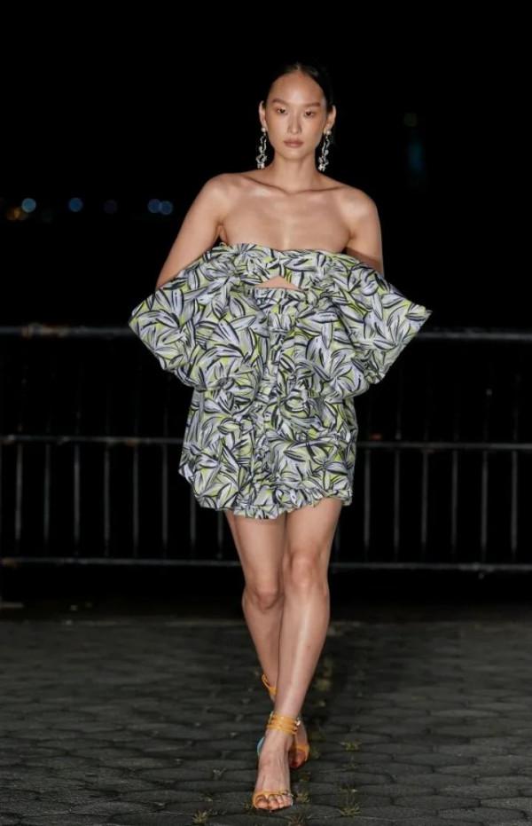 普拉巴.高隆2022春夏高階成衣系列