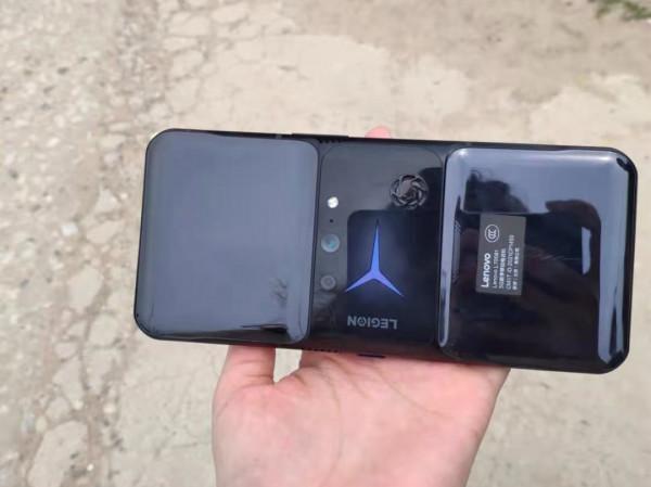 從4399跌至2999,驍龍888+144Hz三星E4屏,90W閃充旗艦售價更親民 從4399跌至2999,驍龍888+144Hz三星E4屏,90W閃充旗艦售價更親民