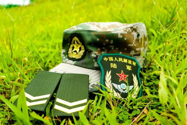 列兵,再見!上等兵,你好! 列兵,再見!上等兵,你好!