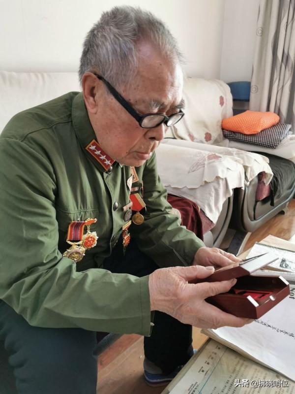 老兵的榮譽——我的爸爸左成芝軍旅印記