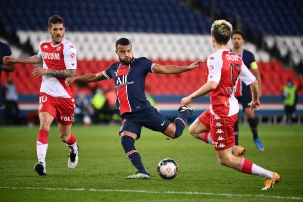 冬窗資訊：費蘭已抵達巴塞羅那，拉菲尼亞租借加盟皇家社會