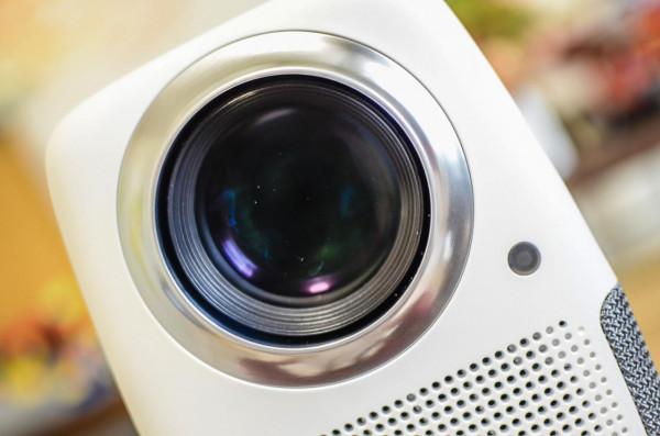 HOMAX享受家庭巨幕電影：泰捷WEBOX T1s智慧投影