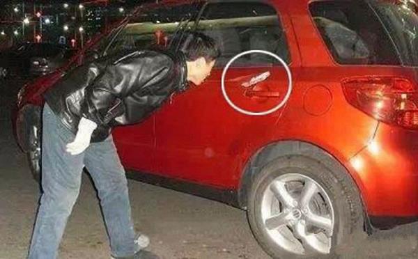 美國警察出警,為什麼從不關車門? 美國警察出警,為什麼從不關車門?