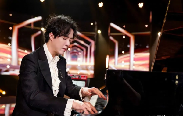 李某迪的黑白人生，其實並不是非黑即白