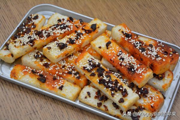 吃不完的吐司別扔，加點麻辣火鍋底料烤一烤，酥香脆嫩吃不夠