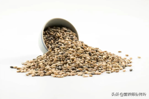 這種主食富含β-葡聚糖,鐵含量還超高,不是燕麥那是啥? 這種主食富含β-葡聚糖,鐵含量還超高,不是燕麥那是啥?