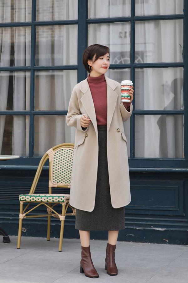 誰說小個子不能穿長大衣？看這位身高158博主的示範，思路很清晰