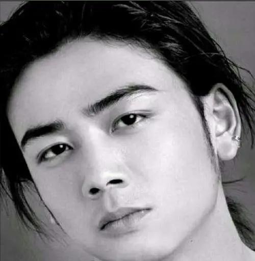 事業本該如日中天，卻偏偏“作死”，楊爍到底做錯了什麼？