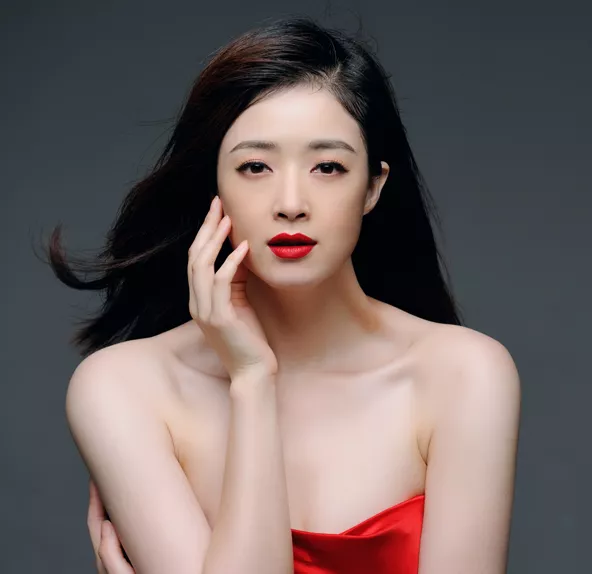 蔣欣怎麼瘦成王子文了，下巴成啄木鳥？