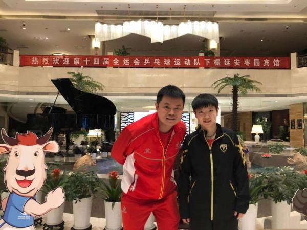 連續四天追星!全國冠軍誇許昕幽默,與小胖比身高,與莎莎比臉大 連續四天追星!全國冠軍誇許昕幽默,與小胖比身高,與莎莎比臉大