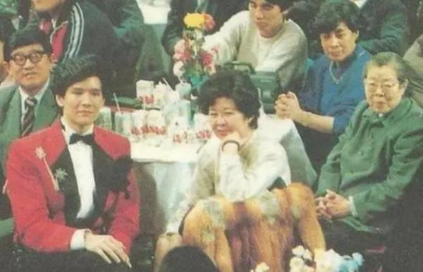 “時代偶像”費翔：愛過6個頂級大明星，為何堅持一生不婚？