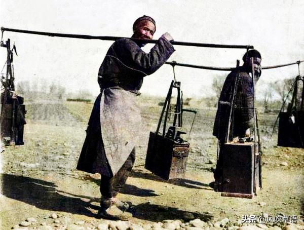 1908年的彰德府（今安陽）鄉村，老人騎馬出行，小夥阻止洋人照相