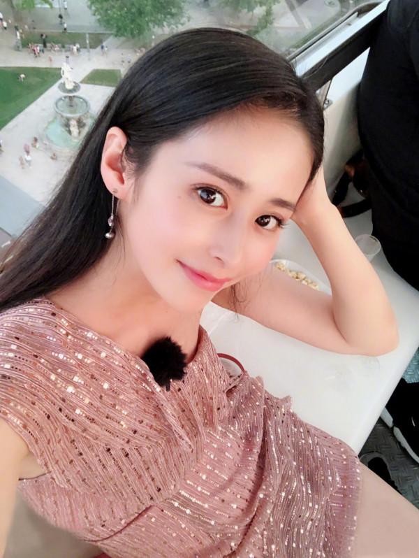 雜草女孩穎兒逆襲為女神,父母為了培養她差點離婚 雜草女孩穎兒逆襲為女神,父母為了培養她差點離婚