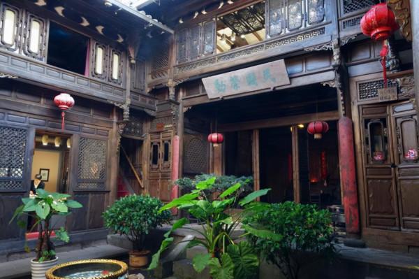 雲南一“鉅富豪宅”,主人創辦了當地最早的女子學院,就位於騰衝 雲南一“鉅富豪宅”,主人創辦了當地最早的女子學院,就位於騰衝