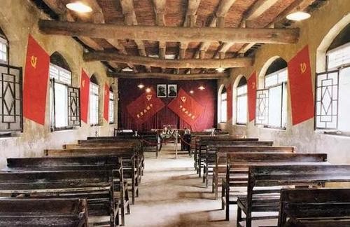 1949年,萬毅跟毛主席一起吃飯,主席說:你可是張作霖“餘孽”呀 1949年,萬毅跟毛主席一起吃飯,主席說:你可是張作霖“餘孽”呀