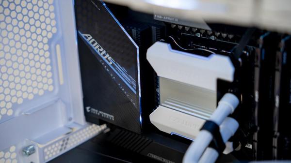 不計預算裝一臺12代12900K怎麼選？