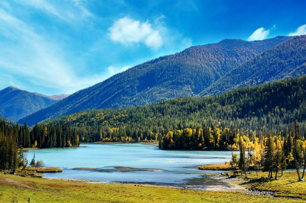 中國最豪華的旅遊火車專列開通了，沿途風景每一幀都是世界級大片