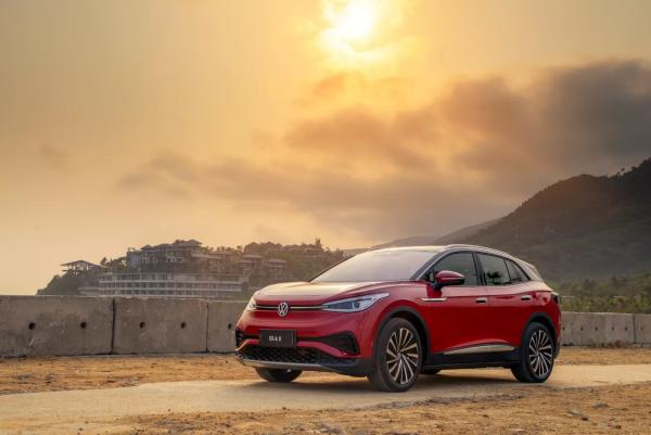 糾結了很久，市區代步還是新能源汽車好，這3款動力強勁續航也長