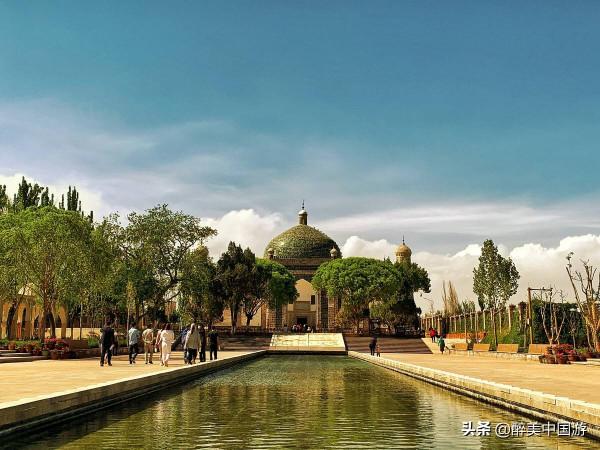 探訪香妃園景區,擁有濃郁的文化特色,環境清幽 探訪香妃園景區,擁有濃郁的文化特色,環境清幽