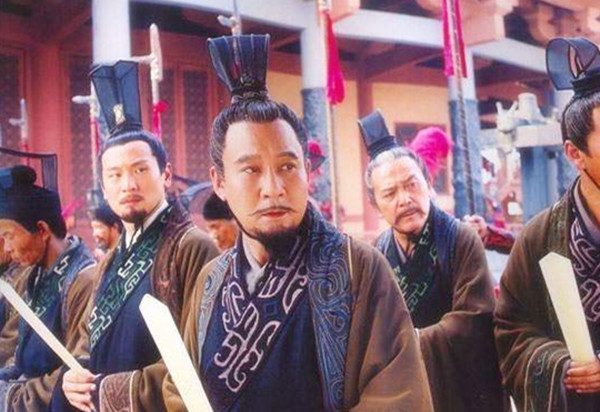 漢朝有一奇特事件,許多大臣因為帝王的斥責而自盡,這是為何? 漢朝有一奇特事件,許多大臣因為帝王的斥責而自盡,這是為何?