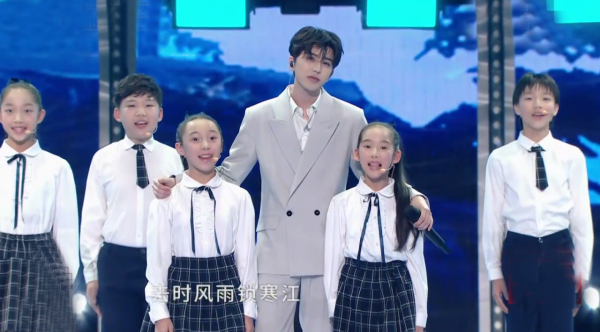 沸騰之夜:實力歌手撐門面,流量藝人帶熱度,3女神同框情懷滿滿 沸騰之夜:實力歌手撐門面,流量藝人帶熱度,3女神同框情懷滿滿