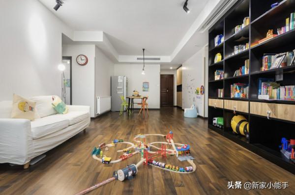 看她120平新房，放棄傳統電視牆，營造遊樂園式的家，很幸福