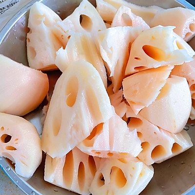 美食新滋味：好吃不膩的蓮藕骨頭湯