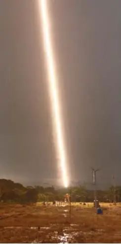 科幻大片？！人工引雷，是如何做到的？