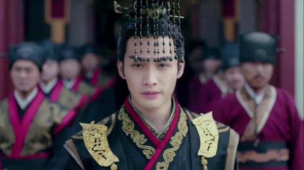 秦王要吃公雞下蛋,大臣心知自己必死,12歲兒子輕鬆化解 秦王要吃公雞下蛋,大臣心知自己必死,12歲兒子輕鬆化解