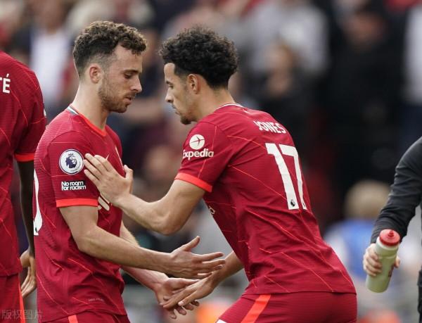 馬內邁入百球里程碑 紅軍擒拿老鷹登榜首 馬內邁入百球里程碑 紅軍擒拿老鷹登榜首